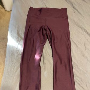 Under Armour heat gear leggings size medium dark purple